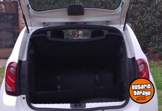 Autos - Renault Duster 2018 GNC 145000Km - En Venta