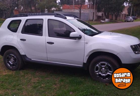 Autos - Renault Duster 2018 GNC 145000Km - En Venta
