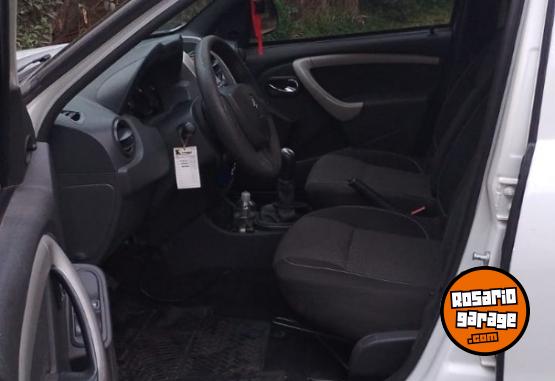 Autos - Renault Duster 2018 GNC 145000Km - En Venta