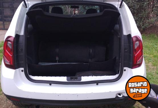Autos - Renault Duster 2018 GNC 145000Km - En Venta
