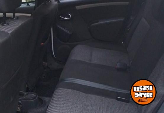 Autos - Renault Duster 2018 GNC 145000Km - En Venta