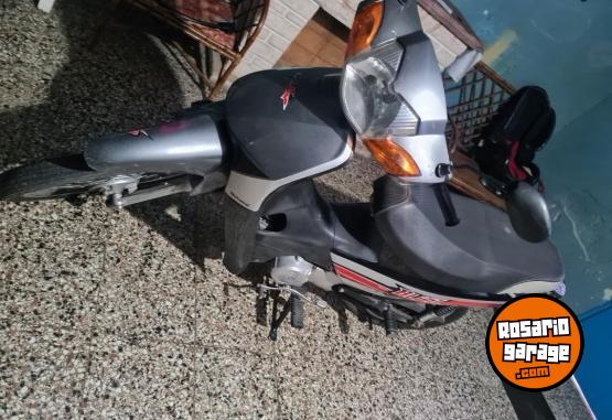 Motos - Motomel Blitz 2022 Nafta 13000Km - En Venta