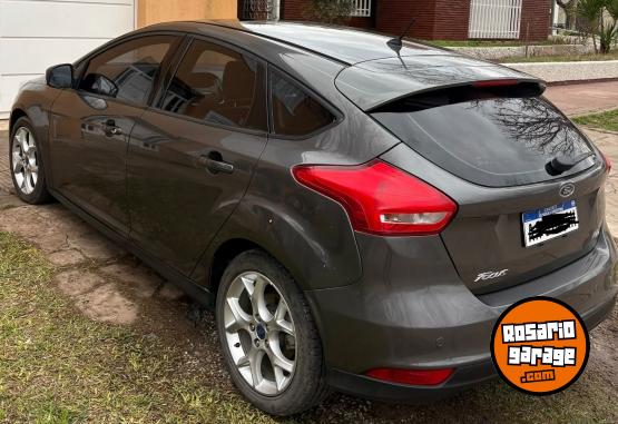 Autos - Ford FOCUS 5P SE PLUS AT 2016 Nafta 102000Km - En Venta