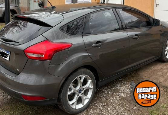 Autos - Ford FOCUS 5P SE PLUS AT 2016 Nafta 102000Km - En Venta