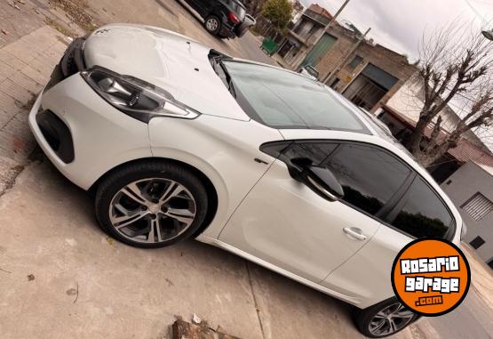 Autos - Peugeot 208 gt 2017 Nafta 98000Km - En Venta