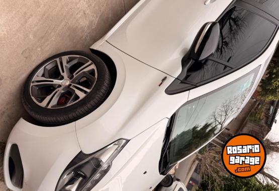 Autos - Peugeot 208 gt 2017 Nafta 98000Km - En Venta