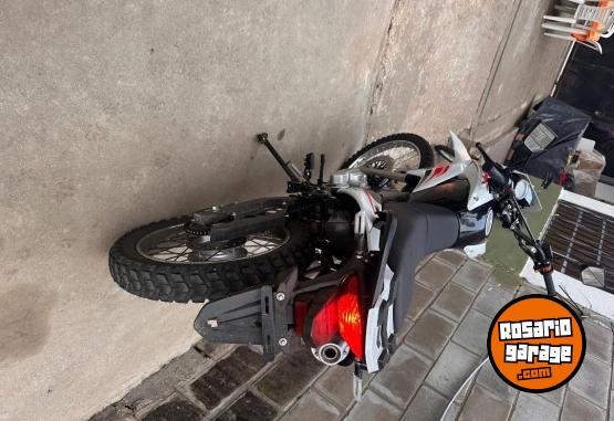 Motos - Corven Corven 150 triax R3 2025 Nafta 8400Km - En Venta