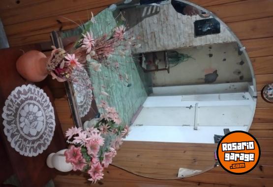 Hogar - Cómoda con espejo redondo antiguo de año 1930 - En Venta
