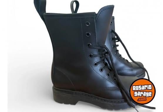 Indumentaria - Borcegos Cuero Vegano Cletas - En Venta