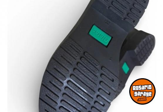 Indumentaria - Borcegos Cuero Vegano Cletas - En Venta