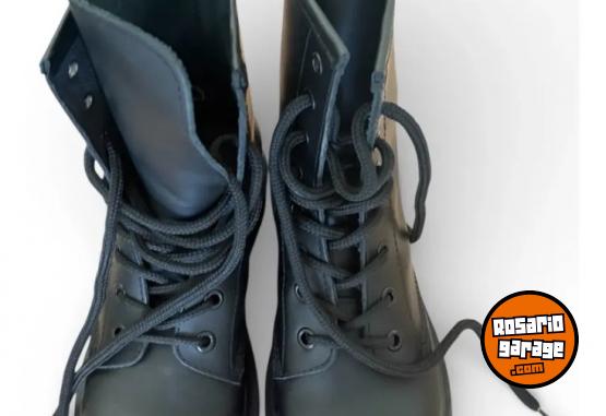 Indumentaria - Borcegos Cuero Vegano Cletas - En Venta