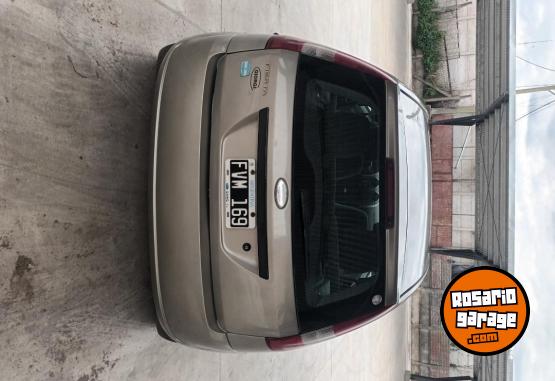 Autos - Ford Fiesta 2006 Nafta 240000Km - En Venta