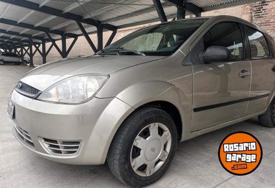 Autos - Ford Fiesta 2006 Nafta 240000Km - En Venta