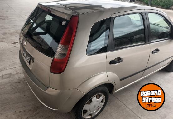 Autos - Ford Fiesta 2006 Nafta 240000Km - En Venta