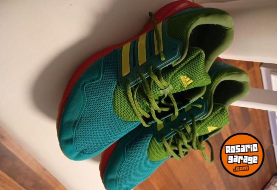 Indumentaria - Excelente Par de Zapas Adidas Originales Modelo Bounce Talle USA 11 Impecable Estado - En Venta