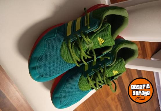 Indumentaria - Excelente Par de Zapas Adidas Originales Modelo Bounce Talle USA 11 Impecable Estado - En Venta