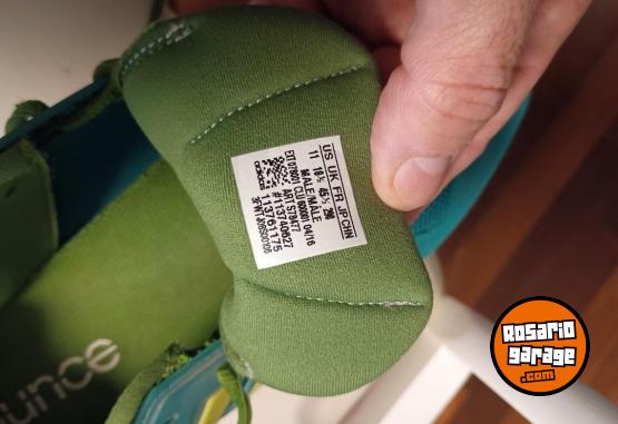 Indumentaria - Excelente Par de Zapas Adidas Originales Modelo Bounce Talle USA 11 Impecable Estado - En Venta