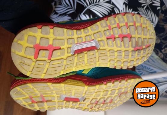 Indumentaria - Excelente Par de Zapas Adidas Originales Modelo Bounce Talle USA 11 Impecable Estado - En Venta
