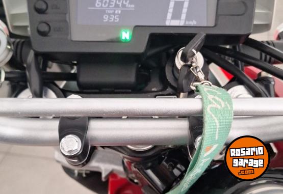 Motos - Honda tornado 2024 Nafta 6000Km - En Venta