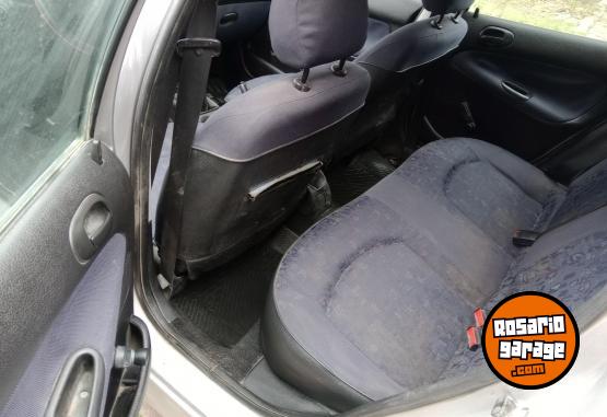 Autos - Peugeot 206 2001 Diesel 260000Km - En Venta
