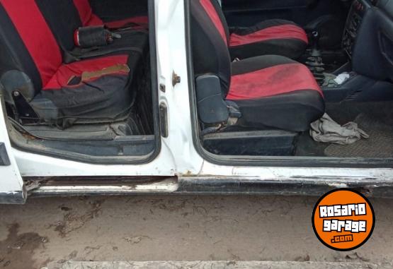 Utilitarios - Peugeot Partner Furgon 2001 Diesel 15000Km - En Venta
