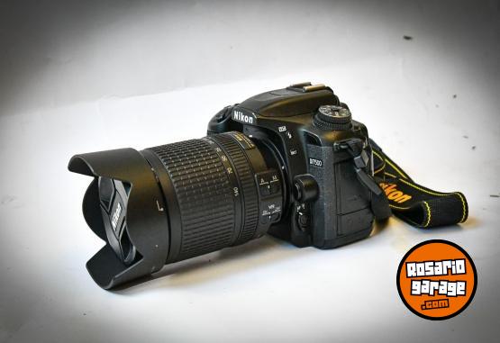 Electrónica - CÁMARA FOTOGRÁFICA NIKON D 7500 con lente AF-S NIKON 18-140 mm VR - En Venta