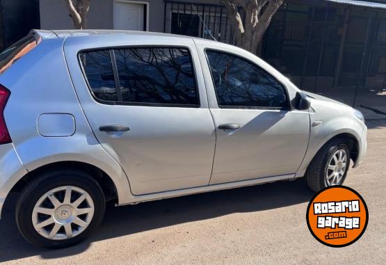 Autos - Renault Sandero 2012 GNC 174000Km - En Venta