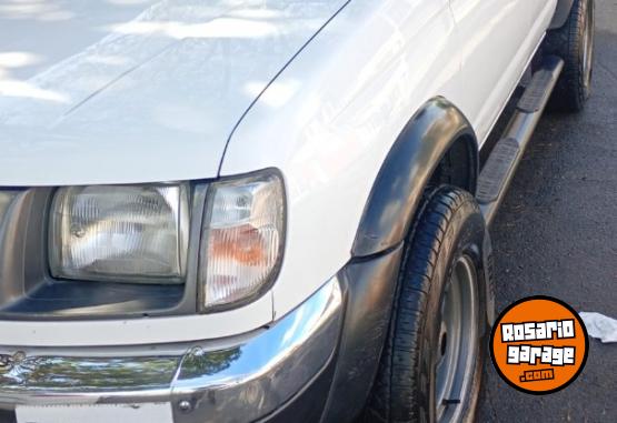 Camionetas - Nissan d 22 4x4 2000 Diesel 350000Km - En Venta