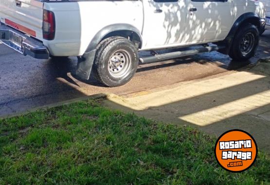 Camionetas - Nissan d 22 4x4 2000 Diesel 350000Km - En Venta