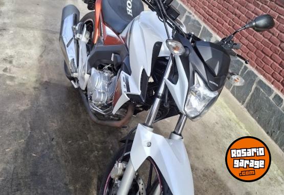 Motos - Honda CB TWSTER 250 2020 Nafta 27910Km - En Venta