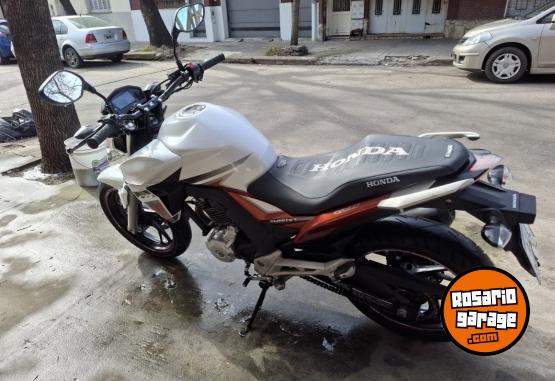 Motos - Honda CB TWSTER 250 2020 Nafta 27910Km - En Venta