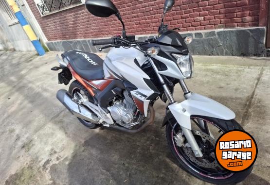 Motos - Honda CB TWSTER 250 2020 Nafta 27910Km - En Venta