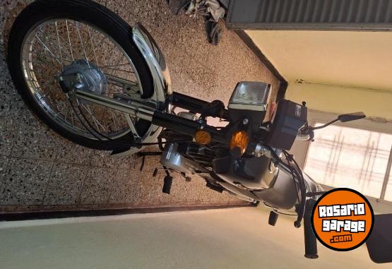 Motos - Suzuki Ax100 2024 Nafta 3600Km - En Venta
