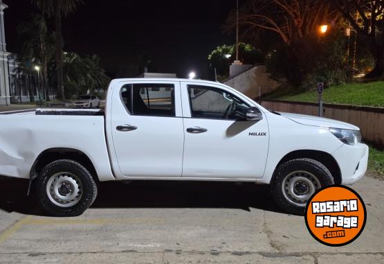 Camionetas - Toyota HILUX 2017 Diesel 340000Km - En Venta