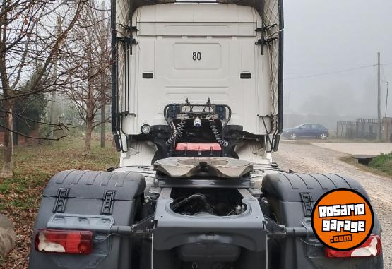Camiones y Gr�as - Scania R440 - En Venta