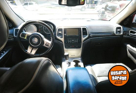 Camionetas - Chrysler Gran Cherokee Overland 2012 Nafta 150000Km - En Venta