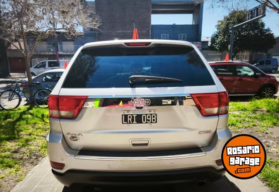 Camionetas - Chrysler Gran Cherokee Overland 2012 Nafta 150000Km - En Venta