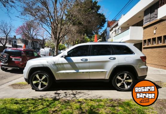 Camionetas - Chrysler Gran Cherokee Overland 2012 Nafta 150000Km - En Venta