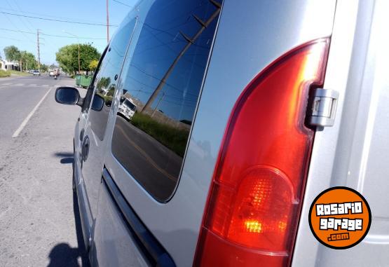 Utilitarios - Renault Kangoo 2017 Nafta 190000Km - En Venta