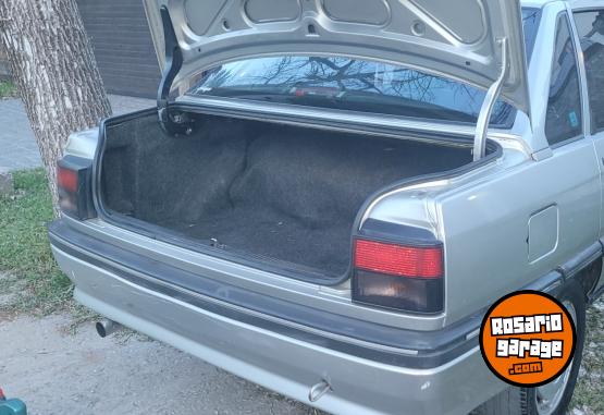Autos - Renault R21 TXE GNC 1993 GNC 250000Km - En Venta