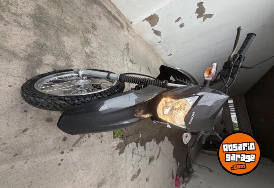 Motos - Honda XR 2023 Nafta 11000Km - En Venta
