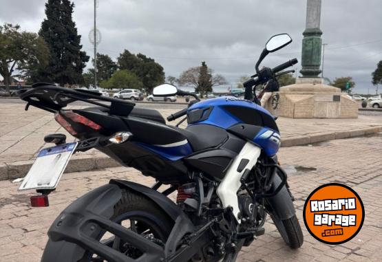 Motos - Bajaj Rouser 160 ns 2023 Nafta 2945Km - En Venta