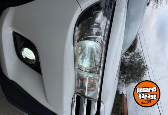Camionetas - Toyota Hilux srv 2018 Diesel 99000Km - En Venta