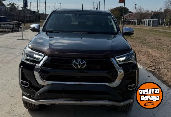 Camionetas - Toyota Hilux SrX At. 2022 2022 Diesel 130000Km - En Venta