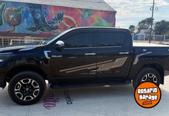 Camionetas - Toyota Hilux SrX At. 2022 2022 Diesel 130000Km - En Venta