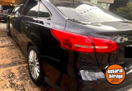 Autos - Ford Focus III SE Plus 2015 Nafta 145000Km - En Venta