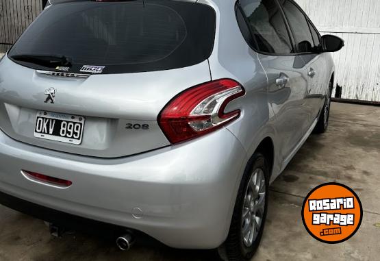 Autos - Peugeot 208 Allure 2014 Nafta 132000Km - En Venta