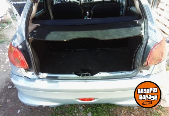 Autos - Peugeot 206 2004 Diesel 111111Km - En Venta