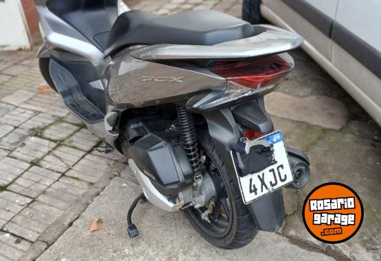 Motos - Honda Pcx 150 2020 Nafta 15600Km - En Venta