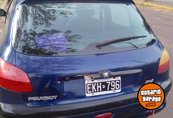 Autos - Peugeot 206 premiun 2004 Nafta 212000Km - En Venta